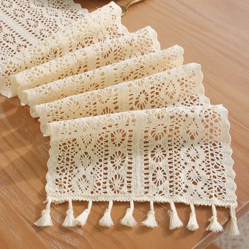 Chemin de table en dentelle style bohème - Dona