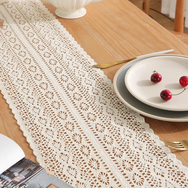 Chemin de table en dentelle style bohème - Dona