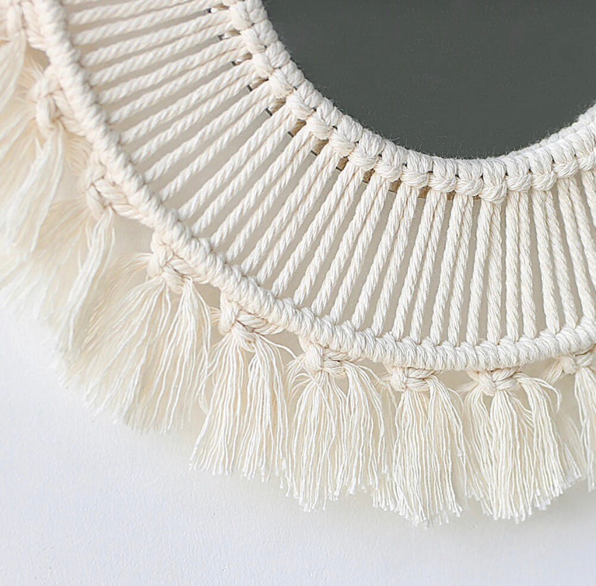 Tenture murale miroir en macramé style bohème - Lili