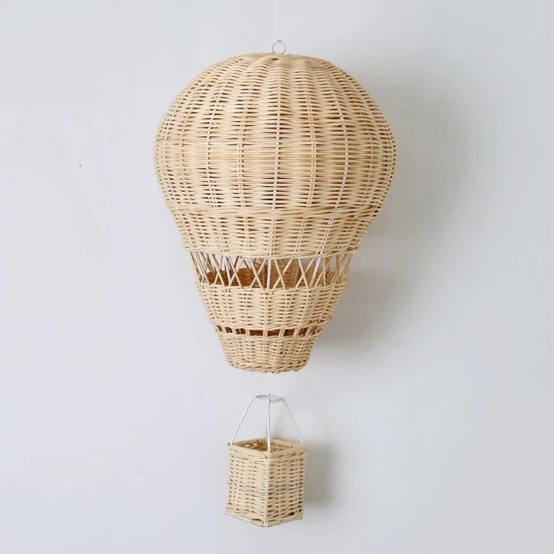 Montgolfière décorative en rotin style bohème pour chambre d’enfant - Flaya