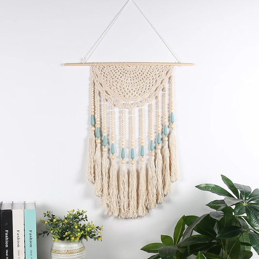 Tapiz de pared de macramé con cuentas de madera estilo bohemio - Botika